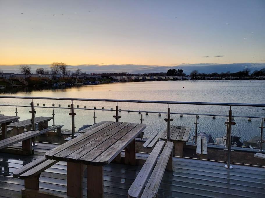 7 Lakes Breaks At 7 Lakes Country Park Holiday home *