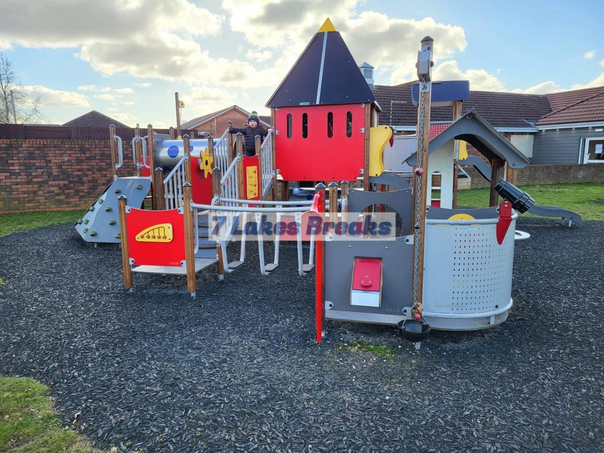 7 Lakes Breaks At 7 Lakes Country Park Holiday home *